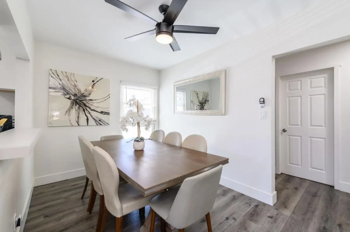 Spacious Disneyland 5 Bedroom 4 Bath House With Game Room Anaheim