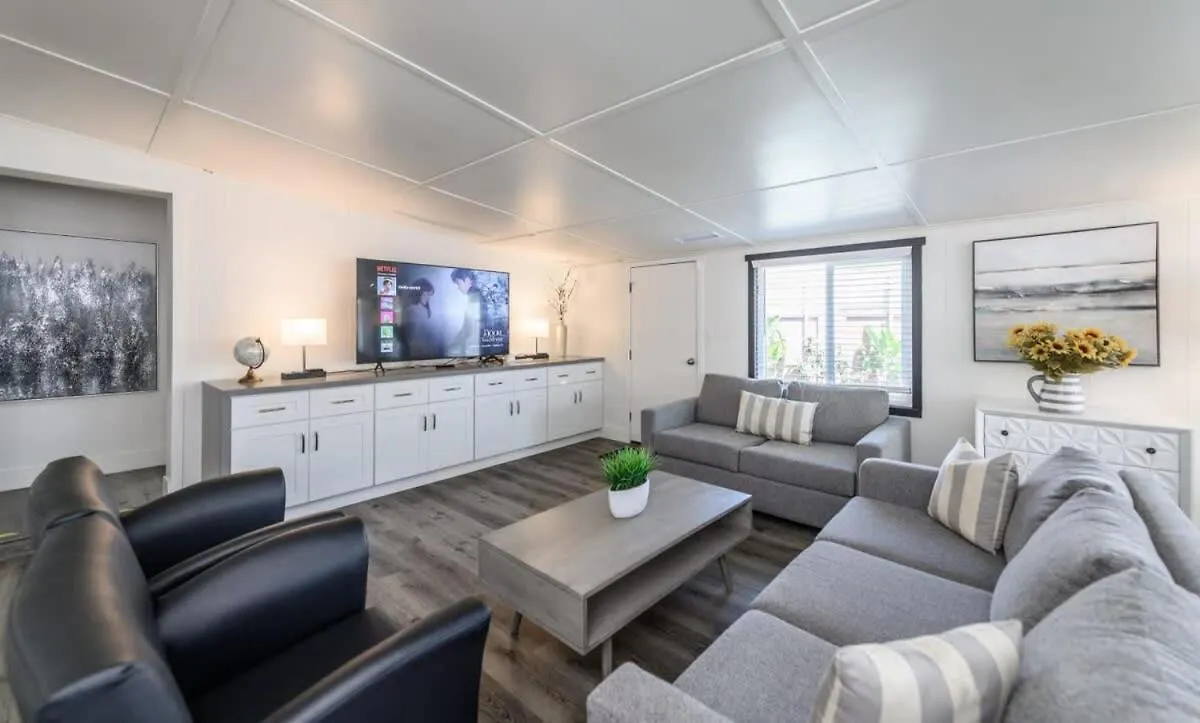 Spacious Disneyland 5 Bedroom 4 Bath House With Game Room Anaheim